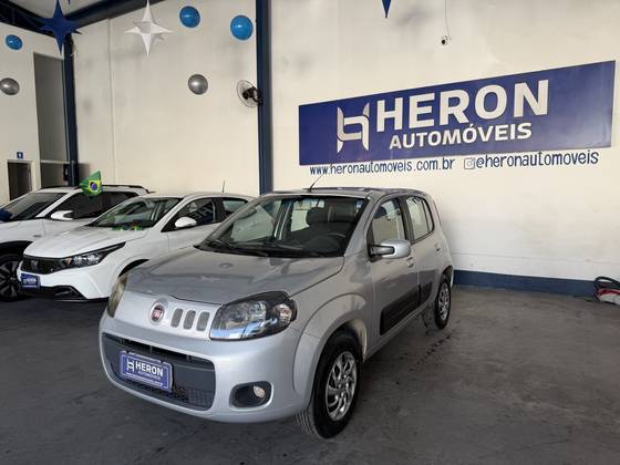 FIAT UNO 1.0 EVO VIVACE 8V FLEX 4P MANUAL FIAT UNO 1.0 EVO VIVACE 8V FLEX 4P MANUAL